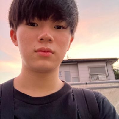 WzLPT679UBQF4RV's profile picture. ラスサバをやっていてプレイヤーの皆様と是非仲良くしたいです。自分のプレイヤー名は「ベースヒーロー」でやっています。対戦した際はよろしくお願いします。フォローしいただければありがたいです。フォローしてくださった人には100%フォロします。