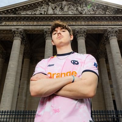 im a massive karmine corp fan and as big fan for karmine corp to win 🏆 World championship in 2025 my idol is vatira i started rl because of him 🇫🇷💙🐐🧱