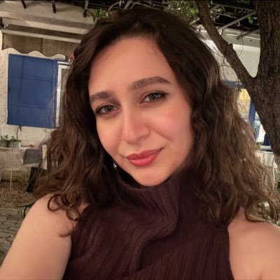 zahra_s97's profile picture. aerialist🤸🏻‍♀️ Critical care nurse👩🏻‍⚕️