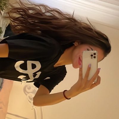 srdsfr's profile picture. 