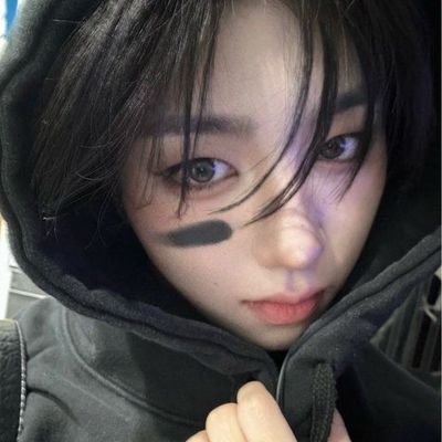 yinhe__hwo's profile picture. 𝐓𝐀ᵏ𝑒 ץ𝓸𝓾я ⓗ𝑒𝐀ⓡ𝐓