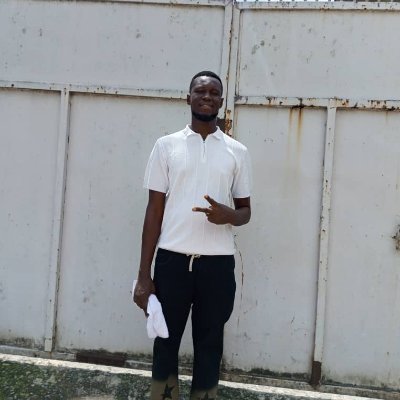 Emmanuelbankz02's profile picture. punter aiming for Green luck