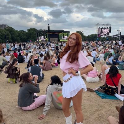 xitsbieberbitch's profile picture. rip my justin follow 11/05/2014 - 11/07/2025 💔