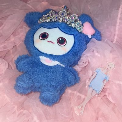 ezil327's profile picture. 🍓 🍰 🍮 🩵🥹🩷ot9 🍭