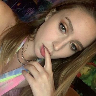 La nymphomanie , mon fort ❤️☺️
Un plan cul , 🔥🍆🔥🍆 ça te dit ?
Franco-italienne 🤌🏿❤️