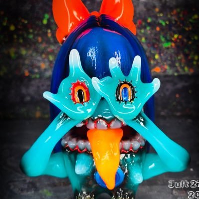 CSCunei's profile picture. 人の影に隠れて石を投げます