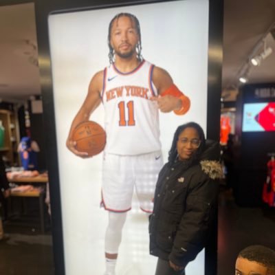 Sports Analyst for At The Buzzer Sports Show feat.@kingwill2132 New York raised🗽Georgia based🍑 🧡Knicks💙Yankees💙 Giants💙