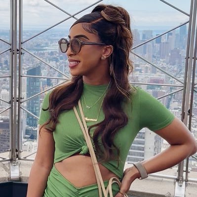 🎮 Gamer + Cosplayer | Philippians 4:13 🙏🏽 | BlackGirlGamer 💜 | @CapcomUSA_ & @Ubisoft Partner 💙 | Email me for collabs 💌 QueenSharTTV@gmail.com