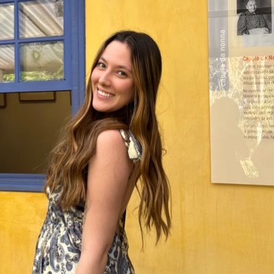 anaclaaaaaara's profile picture. la vie en rose