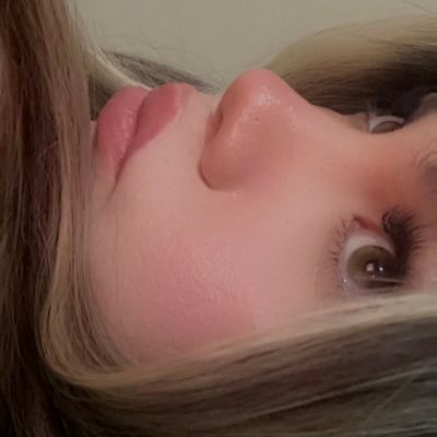 shhhlyn's profile picture. 