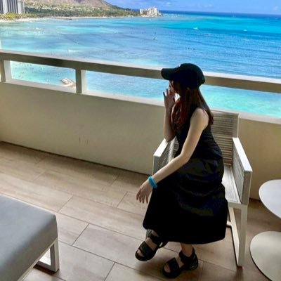 30代会社員 | 日系→外資 | ファイナンス職(経理→FP&A) | TOEIC875点 |朝活 | ボディメイク | ゆるダイエット | 腸活 | 健康的に楽しく暮らしたい | 何かを学ぶことと美味しいものを食べることが好き🐈⬛🌺