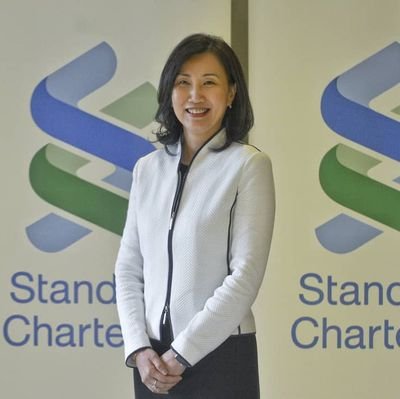 香港および中国本土・北アジア地域の CEO、香港スタンダード・チャータード銀行グループ管理チームのメンバー。