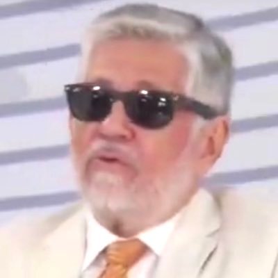 ✝️ 📚👊🏼Cuenta fake y anti mameluca. Sapere Aude. No me crean ni el padre vuestro. 😆☕️ No admitido en Harvard. NO CONSTITUCIONALIST👎🏼