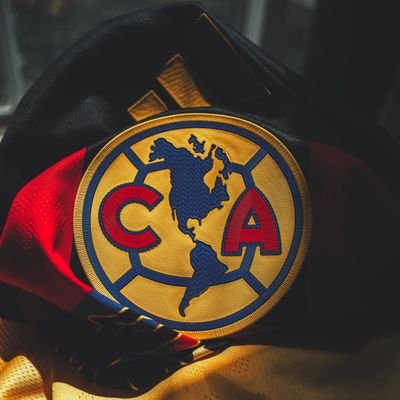 Americanista de corazón, Jefe de Kansas City, Pearl Jam, sin filtros, me cagan las injusticias.