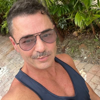 2AlwaysBeLee's profile picture. 