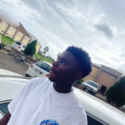 New acct, Follow back please🙏
||•Great jossite📚
||•CHELSEA FC💙||
•littlePipsMaster📈📉||
•DESTINED FOR GREATNESS