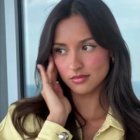 π (@stroberywins) 's Twitter Profile
