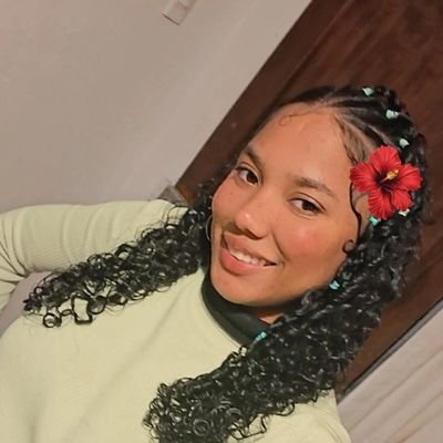 vane201313's profile picture. 