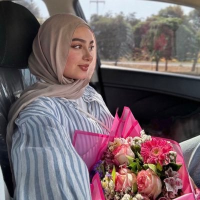 HudyAziz's profile picture. خالقی تەواوی گەردون                                                   لە نەبونەوە دەیهێنێتە بوون                                                   💙”
