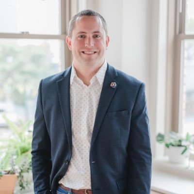 Dad. @MICivilRights Commission Vice Chair. @cityofhazelpark Councilmember. Affirmations 🏳️🌈 Board Secretary. Communicator. Yooper. Bi. 18/63 NPS 🏕️. he/him