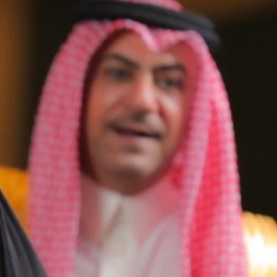 كن مؤدبًا في حزنك، حامدًا في دمعتك، أنيقًا في ألمك؛ فالحزن كما الفرح هدية من رب العباد سيمكث قليلاً ويعود إلى ربه حاملاً معه تفاصيل صبرك. #أخصائي_اجتماعي