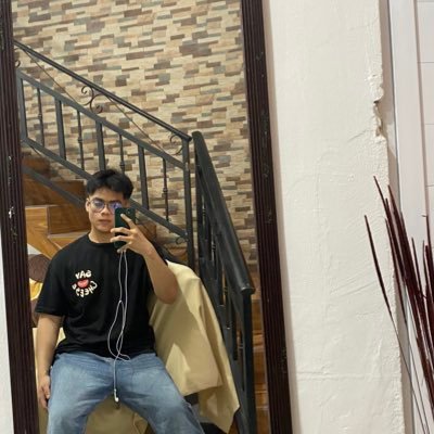 rolando_aparici's profile picture. 