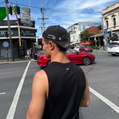 saritalovesfran's profile picture. 