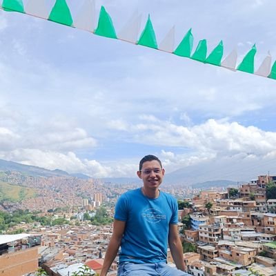 Ingeniero en Mecatrónica de la @UTPereira.--No eches raíces en un sitio, ¡muevete! Pues no eres un árbol, para eso tienes dos pies... #NuevaCiudadania #Sumemos