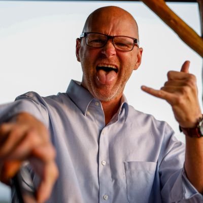 Dog guy. Storm chaser. Gamer nerd. Camera nerd. Sports nerd. Coffee nerd. Sr Director of Customer Experience for Star Citizen. Had a good salad recently.