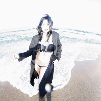 Natasha Komis, is a multifaceted American entertainer of Cuban and Greek descent, born in 1984 based in the NYC metropolitan area. “PRODUKT IS ALCHEMY…”
