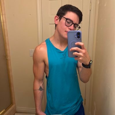🔞 🎥 Sensible content creator 🎥🔞/ 26 / 5’6”/ 135lbs/ COLLAB DM 🔥/ GEEK