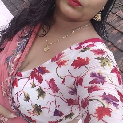 पतिदेव🧡 __🤏__अध्यापिका 🧡💚
लेखिका (हिंदी, संस्कृत)
housewife 😋 life a boring life 😥couse extra marrital affairs is better 🤙 life 😜😜