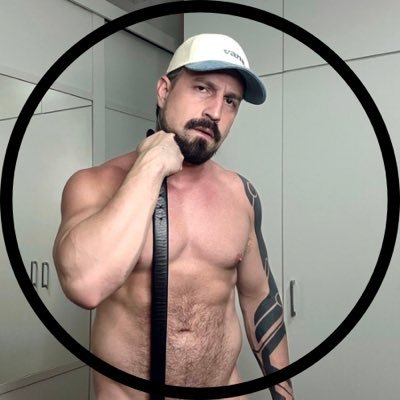 Muscular hunk 🔥🔥🔥 ONLYFANS https://t.co/rspvKg9whK PRIVACY https://t.co/nFXobqwFBB