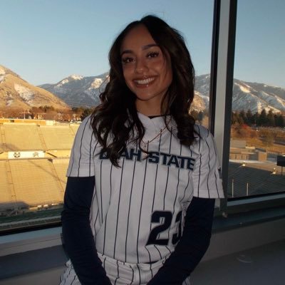 BallNW_Ariel's profile picture. Assistant coach @UNMLobosb