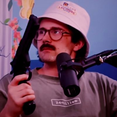 thec0ldsun's profile picture. george costanza with a fucking claymore