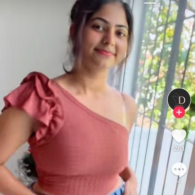 HansikaJel43463's profile picture. 