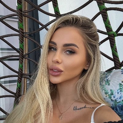 Ukrainian model 🐱 Can I be your online girlfriend ? Yes ? 👇🏻