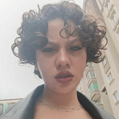 herzmnkialeyna's profile picture. doğdum, yaşıyorum, öleceğim