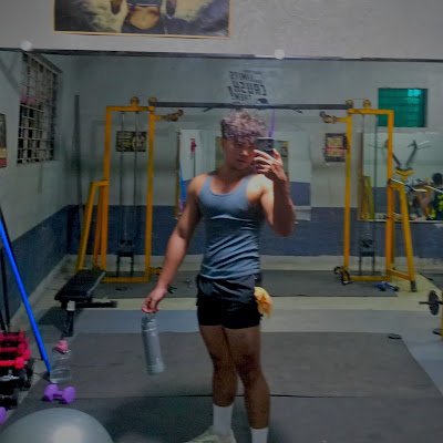 leo_but_pices's profile picture. 