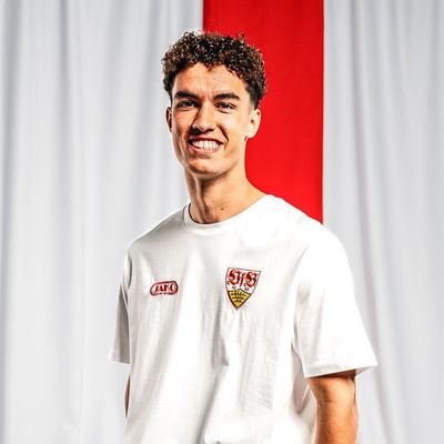 noah_darvich1's profile picture. Sponsored by @Nike 
 dfb_junioren