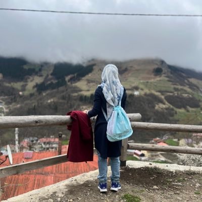 أبنه لأب عظيم راحل..أجد مساحة السلام مع نفسي حيث ينبع الرضا والسعاده من داخلي.. مدربة لياقه بدنيه ..أحب السفر واهوى التصوير خريجة بكالريوس.
