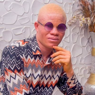 OvatOtera's profile picture. A Husband/fact checker/journalist/Teacher/Administrative Expert/Coms personnel/ Graphics designer