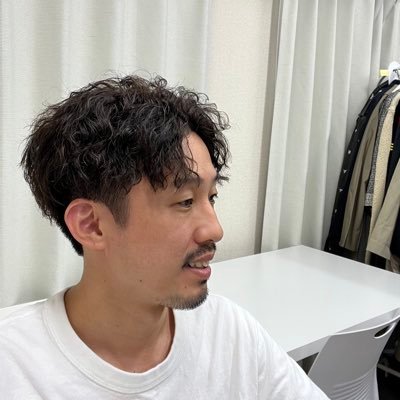 ラグジュアリー&デザイナーズブランド古着をオンラインで販売しています/アパレル業界12年勤務→2021-独立→2025-事務所を構えて本腰入れました/日々の活動を発信/ビジネスについて話せる方と繋がりたいです