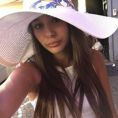 FenzaDe31618's profile picture. 