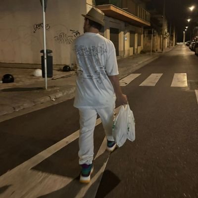 SeniiorJose's profile picture. Escribo cosas, normalmente todo lo que se me pasa por la por la cabeza.