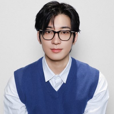 itsnwu's profile picture. 🐈‍⬛️🐯⋆𖦹 soonwoo love bot ᵕ̈♡