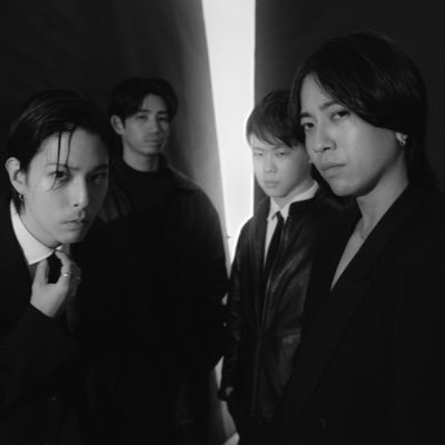 TOKYO POST-HARDCORE / METALCORE BAND GREEN3YED Vo. @Sota_Vocalist Gt. @j1874victim Gt. @g_n_d_taku Dr. @KOKI_VOD ✉️contact : green3yedofficial@gmail.com