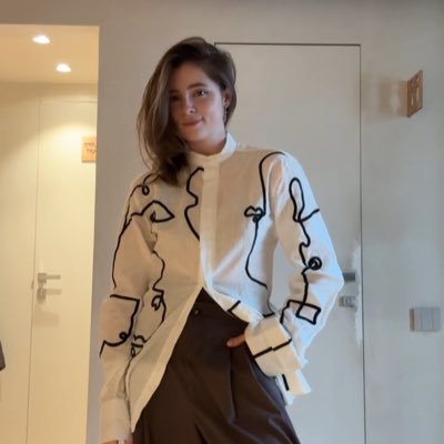 The Girl who loves sharing her stories from Abroad. Follow if you dare