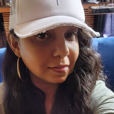 thewritegirl_'s profile picture. I'm a proud Afro Boricua 🇵🇷 Fiction writer📝I Avid Reader📚I Social Worker 👐🏽I Aspiring author I rep'd by @_rosebetancourt  I @betancourtlit

 🚫 DMs