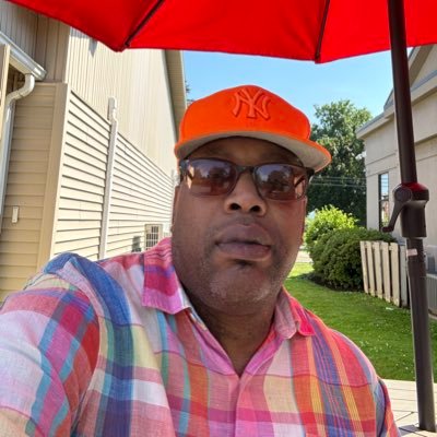 CEO of HoodFame. Us Ent.. Llc. Manager of QDC Lil Bit, and a host of others. Looking for shows and distribution.